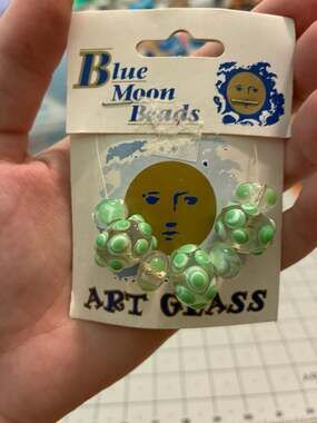 Blue Moon Beads Art Glass Green Barrel Swirl Dot Beads 7pc Pack